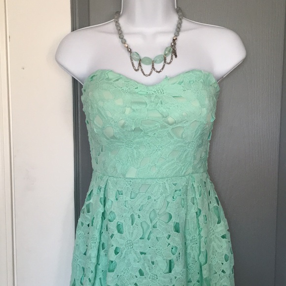 NWT Gorgeous mint green lace dress - Picture 2 of 10